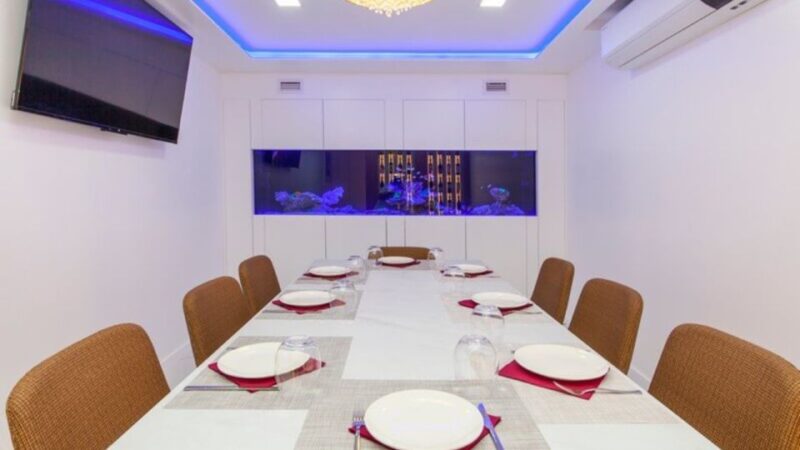 Portimão: Arabian Night Dance Show With Tapas and Wine - Culinary Offerings
