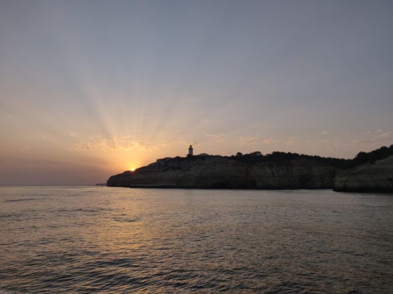 Portimão: Benagil Cave, Marinha Beach Speedboat Tour - Itinerary and Experience