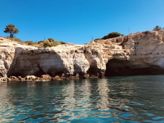 Portimão: Benagil Cave, Marinha Beach Speedboat Tour - Exploring Benagil Cave