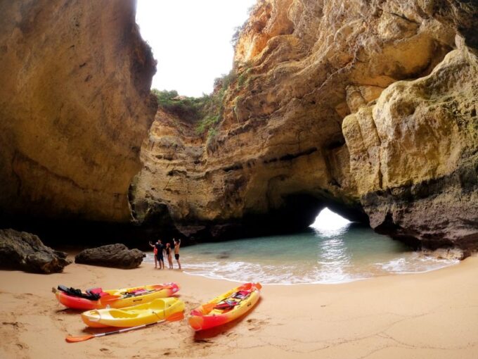 Portimão: Benagil Caves Speedboat and Kayak Guided Tour - Meeting Point and What to Bring