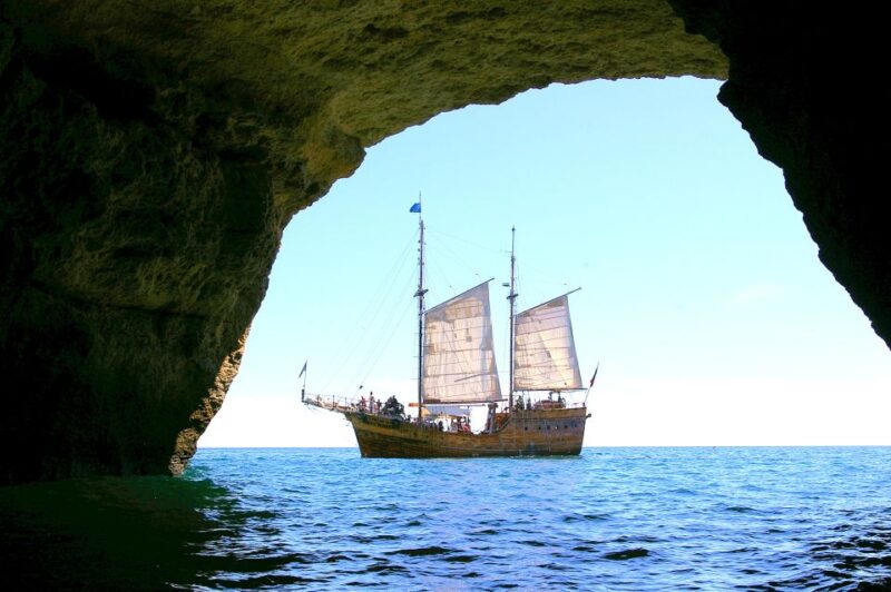 Portimão: Pirate Ship Cave Cruise - Itinerary Details