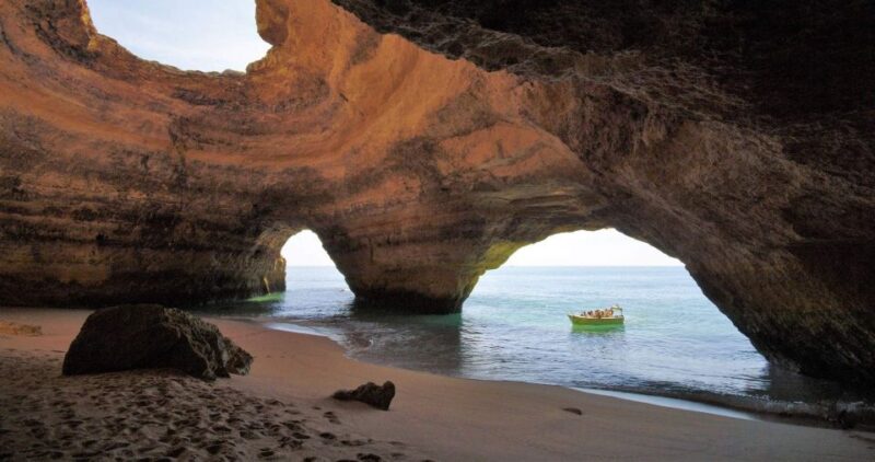Portimão: Private Benagil Cave Boating Tour - Experience Highlights