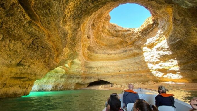 Portimão: Private Boat Trip to Benagil Caves - Exploring the Benagil Caves