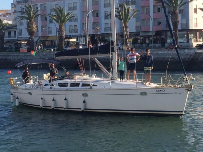 Portimão: Sunset Sailing Cruise With Drinks and Snacks - Key Points