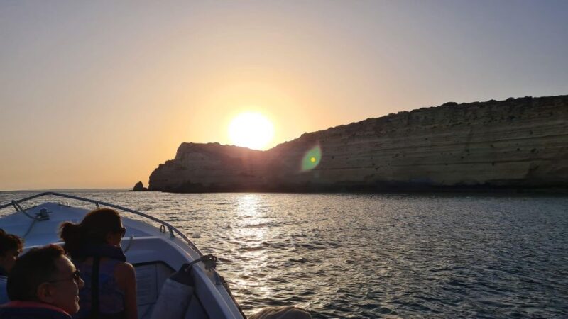 Portimão: Sunset Tour - Duration and Group Size