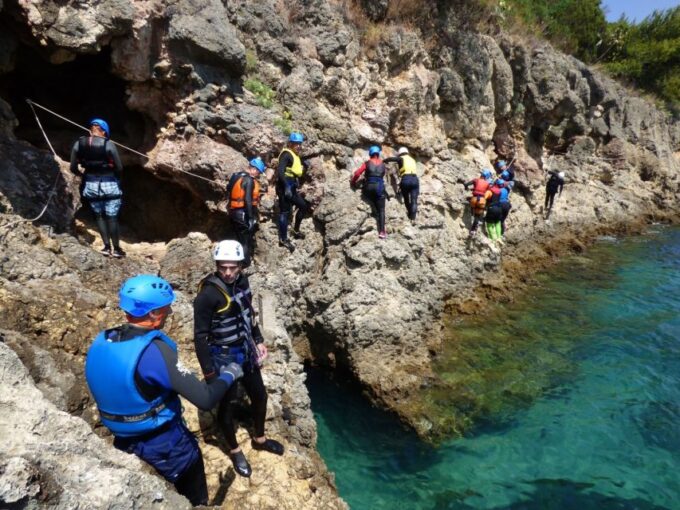 Portinho Da Arrábida: Coasteering Boat Tour - Explore Arrábida Natural Park