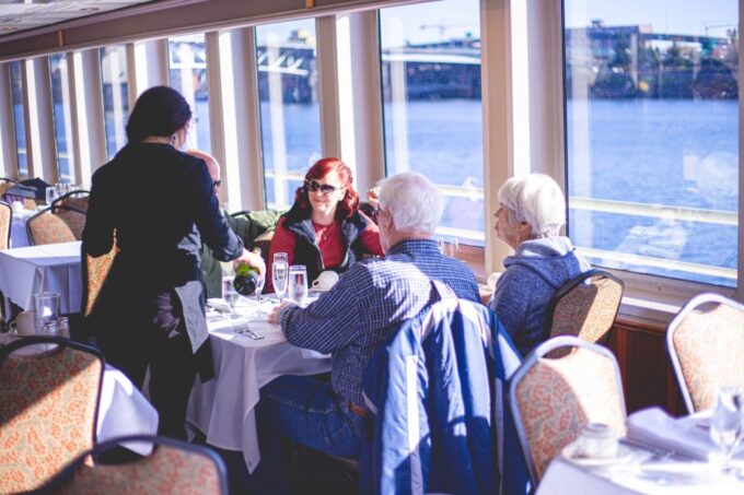 Portland: 2-hour Lunch Cruise on the Willamette River - Scenic Views of Downtown