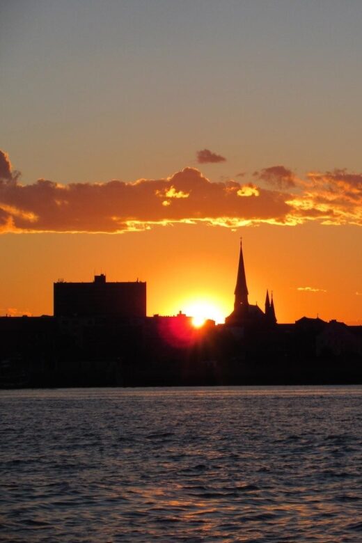Portland: Casco Bay Sunset and Lighthouse Cruise - Key Points
