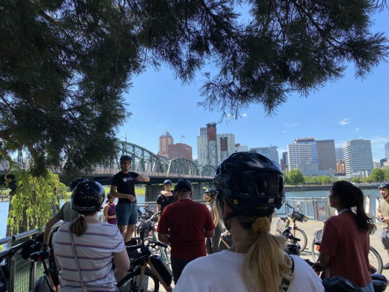Portland: Guided Bike Tour With Brewery Visits - Key Points