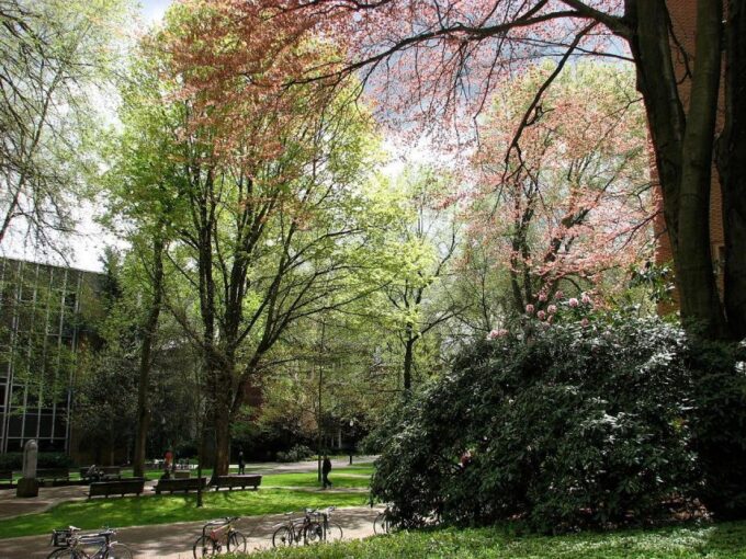 Portland: Guided City Tour by Bus - Historic Pittock Mansion