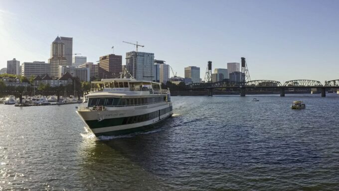Portland: Happy Hour Sightseeing Cruise - Scenic Views and Narration