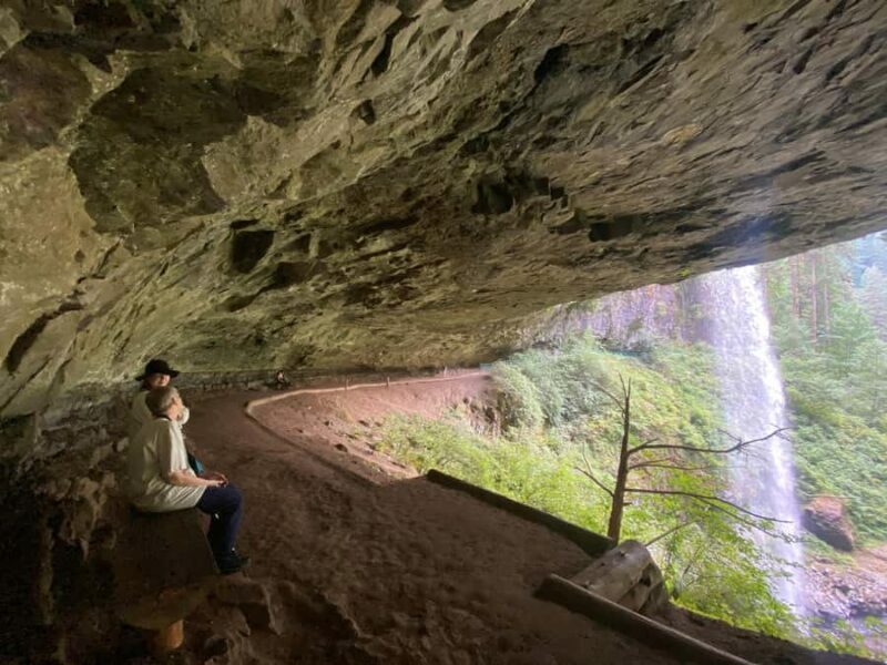 Portland Oregon: Silver Falls State Park Waterfall Hike - An In-Depth Look at the Silver Falls Waterfall Hike