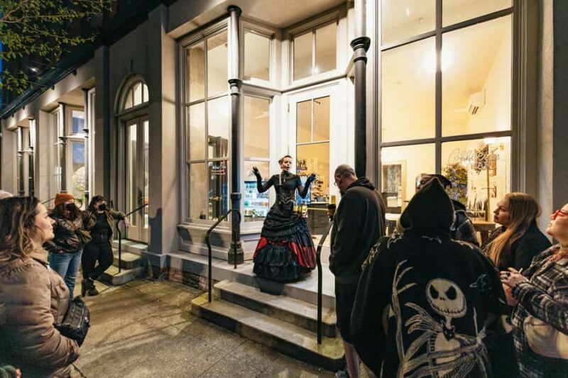 Portland: Phantoms, Penance, and Poltergeists Ghost Tour - The Guides Make the Difference