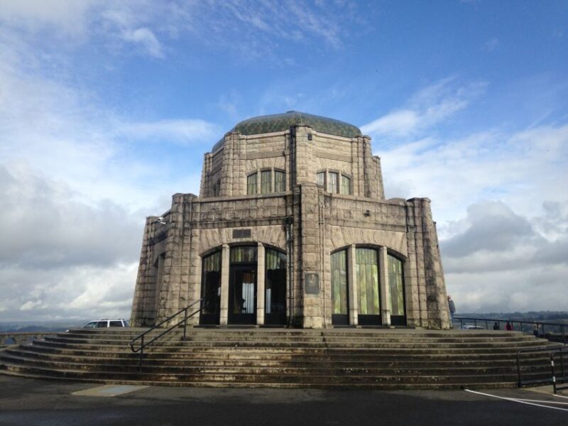 Portland: Sightseeing Tour With Columbia Gorge Waterfalls - Natural and Historical Significance