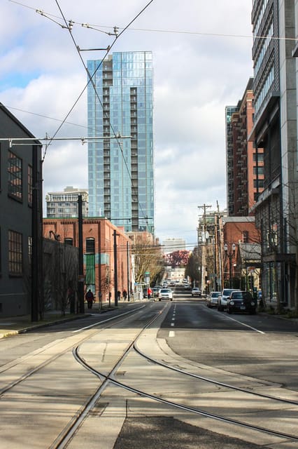 Portland: Urban Wine Tasting Tour - Exploring Portlands Neighborhoods