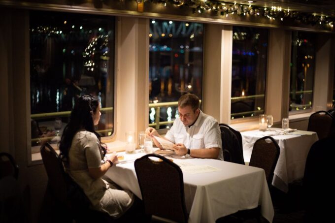 Portland: Willamette River 2.5-hour Dinner Cruise - Duration and Pricing