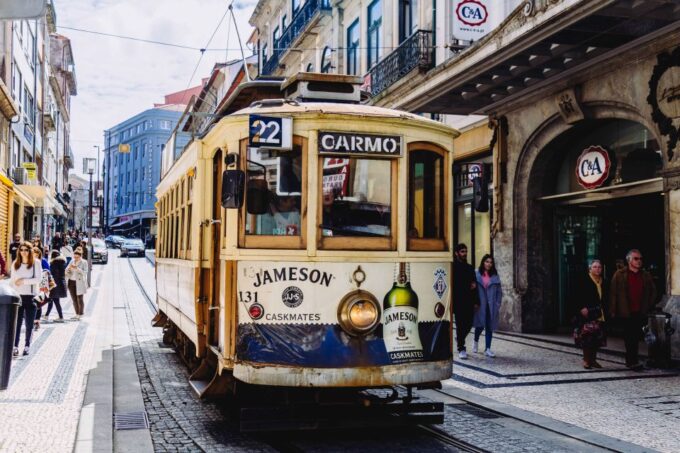 Porto: 1.5-Hour Private Kick-Start Tour With a Local - Navigating the City Effectively