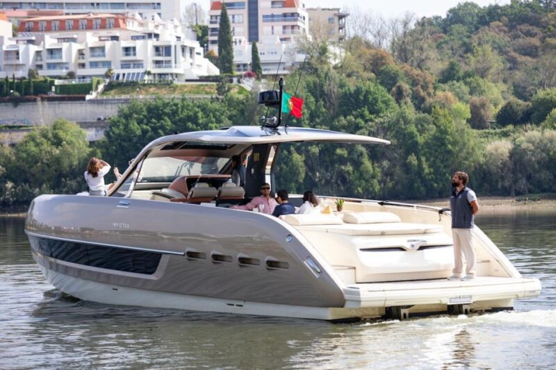 Porto: 2h Private Luxury Yacht in the Douro - Luxury Private Yacht