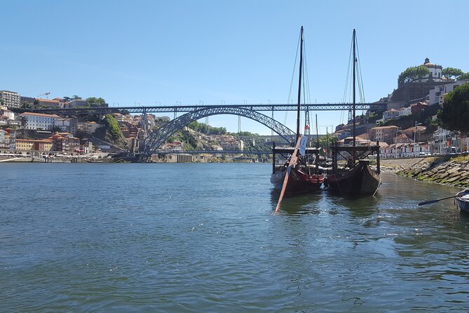 Porto: 2h Private Tour (1 to 6 People) on the Douro River With a Local - Tour Experience
