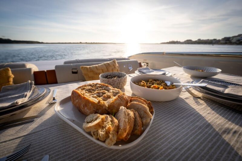 Porto: 2h SUNSET Private Luxury Yacht in the Douro - Experience and Itinerary