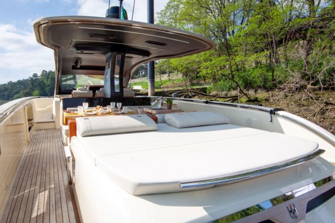 Porto: 2h SUNSET Private Luxury Yacht in the Douro - Bridges on Douro River