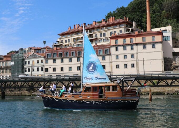 Porto: 6 Bridges of Douro Classic Boat Tour - Frequently Asked Questions