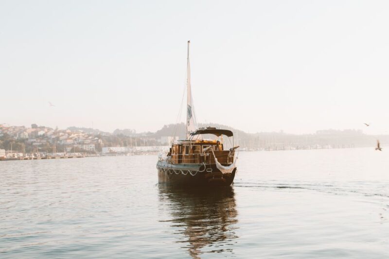Porto : Bachelorette Party on Private Boat (1-10px) - Inclusion Details