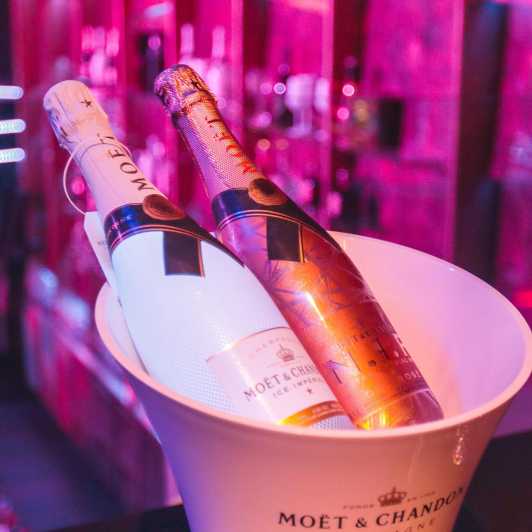 Porto: Birthday Party Offer of a Glass of Champagne or Drink - Key Points
