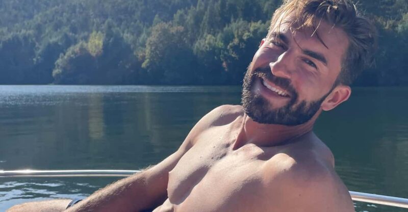 Porto Boat Tour: Events/ Bachelorette Party W/ SEXY CAPTAIN - Onboard Amenities and Safety
