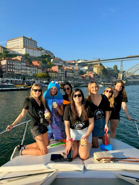 Porto Boat Tour: Events/ Bachelorette Party W/ SEXY CAPTAIN - Meeting Point and Information
