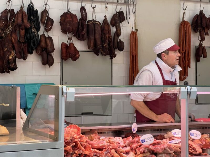 Porto: Bolhão Market and Codfish Tasting Guided Food Tour - Key Points
