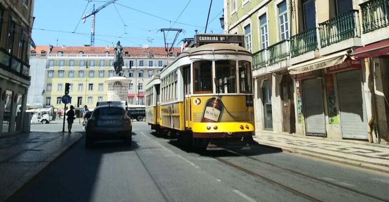 Porto - Braga - Guimarães - Porto Private Tour Half Day - Key Points