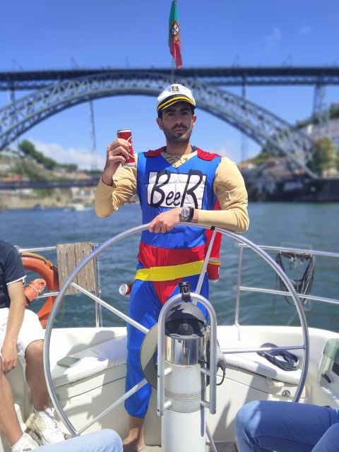 Porto: Charming Sailboat Bachelor Party With Drinks - Welcome Drink and Snacks