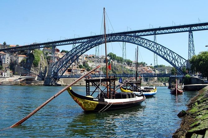 Porto City Tour Full Day: River Cruise, Wine Cellars & Lunch - Meeting and Pickup