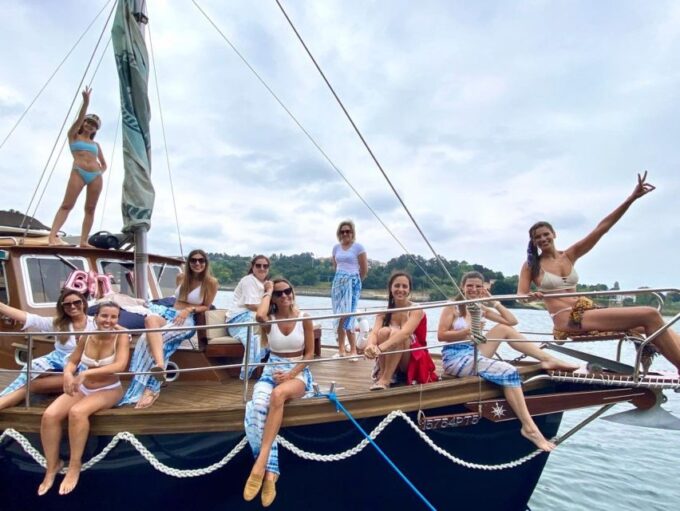 Porto: Classic Boat Tour - Contact Information