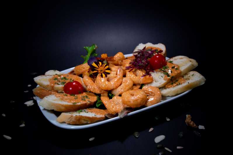 Porto: Dinner With Cabaret & Pole Shows - Key Points