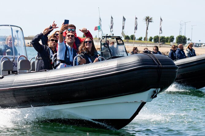 Porto Douro Speedboat Tour - Daytime or Sunset - Safety and Capacity Details