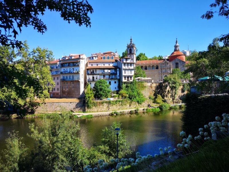 Porto: Douro Valley History & Wine Tour With Cruise & Lunch - Panoramic Views and Lunch