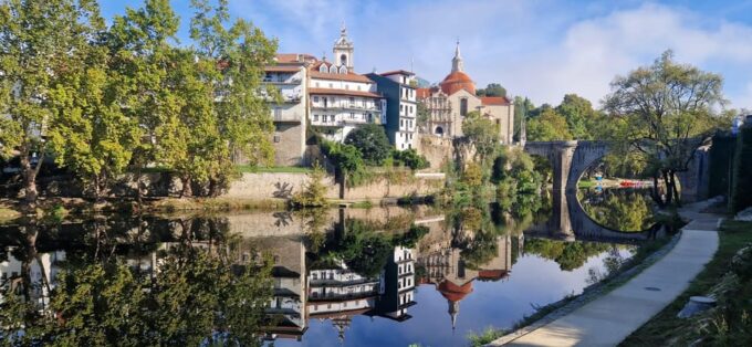 Porto: Douro Valley Tour With Winery Tasting, Cruise & Lunch - Transportation Options