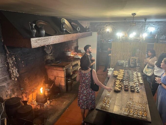 Porto: Douro Valley Wine Tour, Private Cruise & Winery Lunch - Iconic Douro Valley Viewpoints