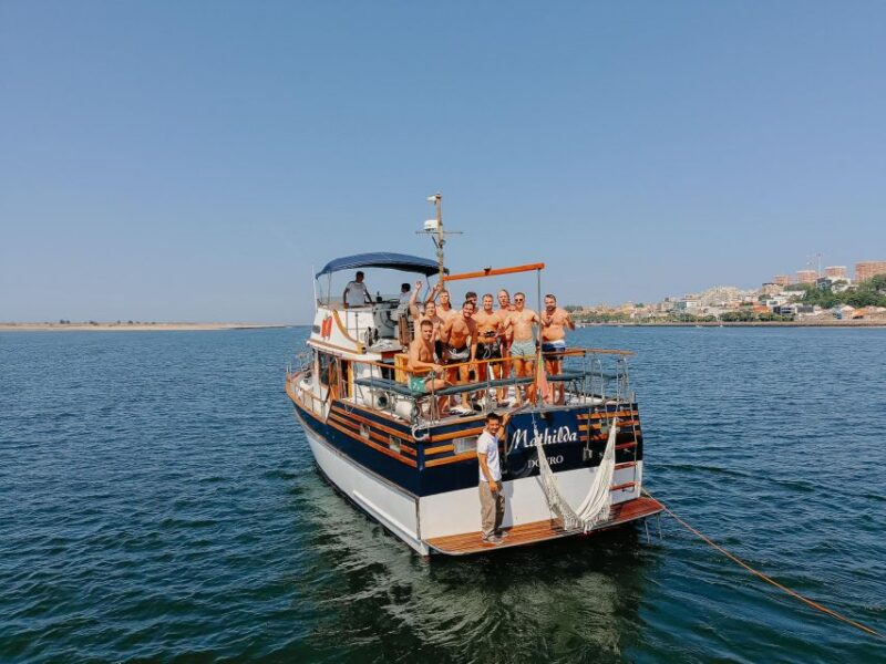 Porto: Exclusive Bachelor Party at Classic Boat Cruise 3H - Experience Highlights