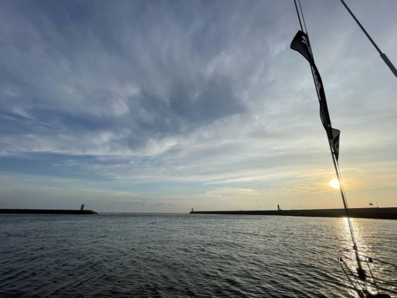 Porto: Exclusive Charming Sailboat Sunset - Key Points