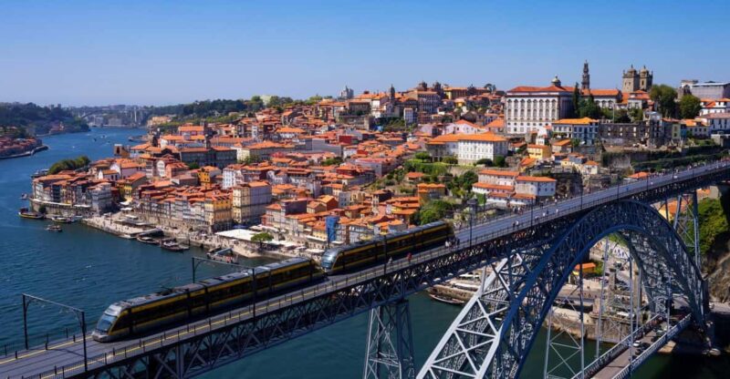 Porto: Express Walk With a Local in 60 Minutes - Booking Information