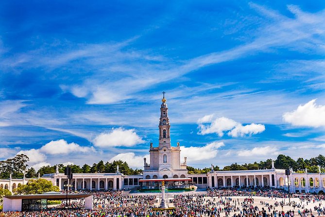 Porto: Fatima and Coimbra Day Trip - Lunch in Fatima