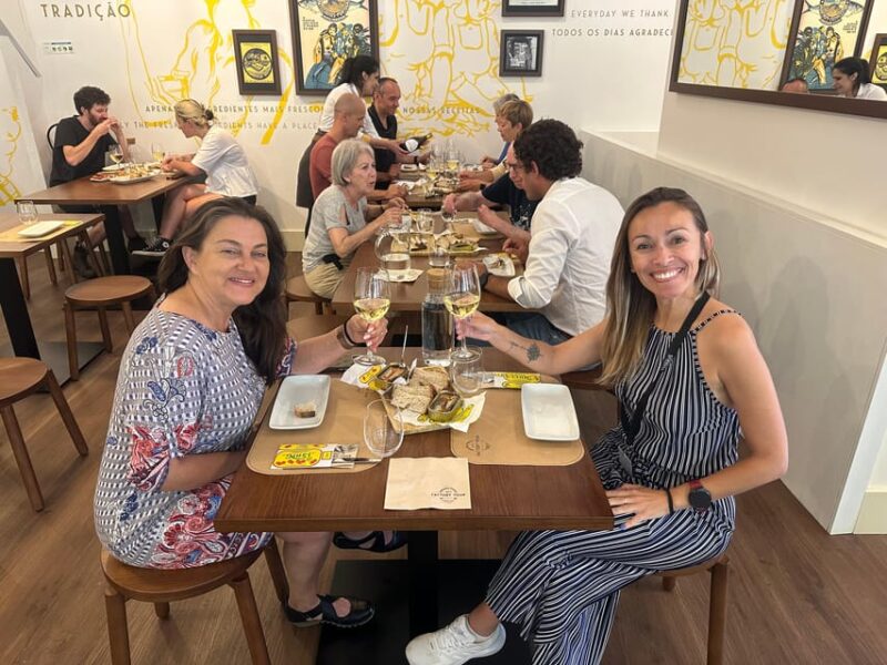 Porto: Food Walking Tour With Tastings and Wine - Itinerary Highlights
