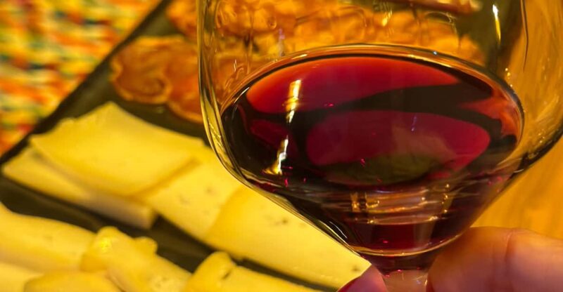 Porto: Food Walking Tour With Tastings and Wine - Meeting Point and Accessibility