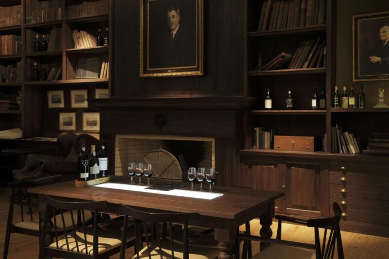 Porto: Grahams Port Lodge Tour & Vintage Room Wine Tasting - Included in the Tour
