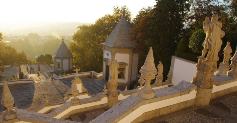 Porto: Guimarães & Braga Tour With Entry Tickets and Lunch - Key Points