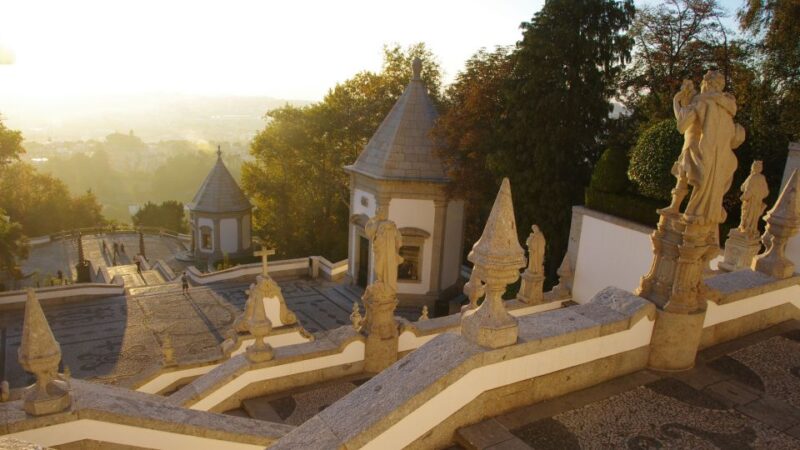Porto: Guimarães & Braga Tour With Entry Tickets and Lunch - Itinerary Highlights