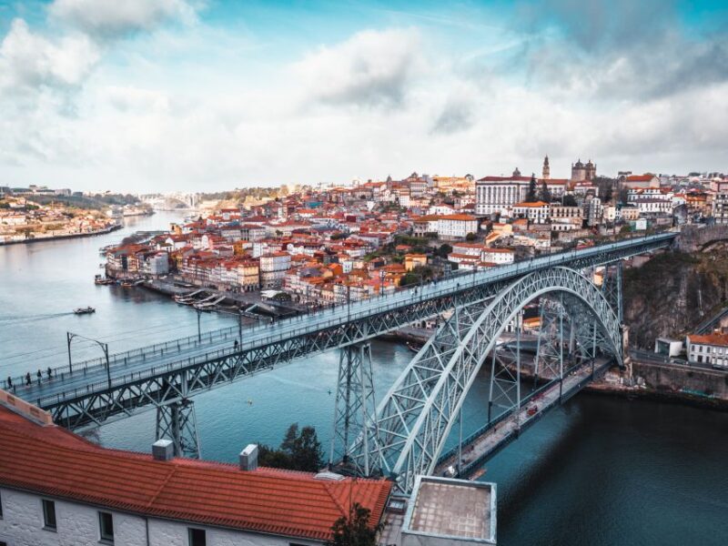 Porto: Half-Day Walking Photo Tour - Key Points